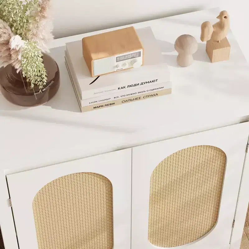 Buffet en rotin Mid-Century avec portes et étagère réglable, Console d'appoint rétro