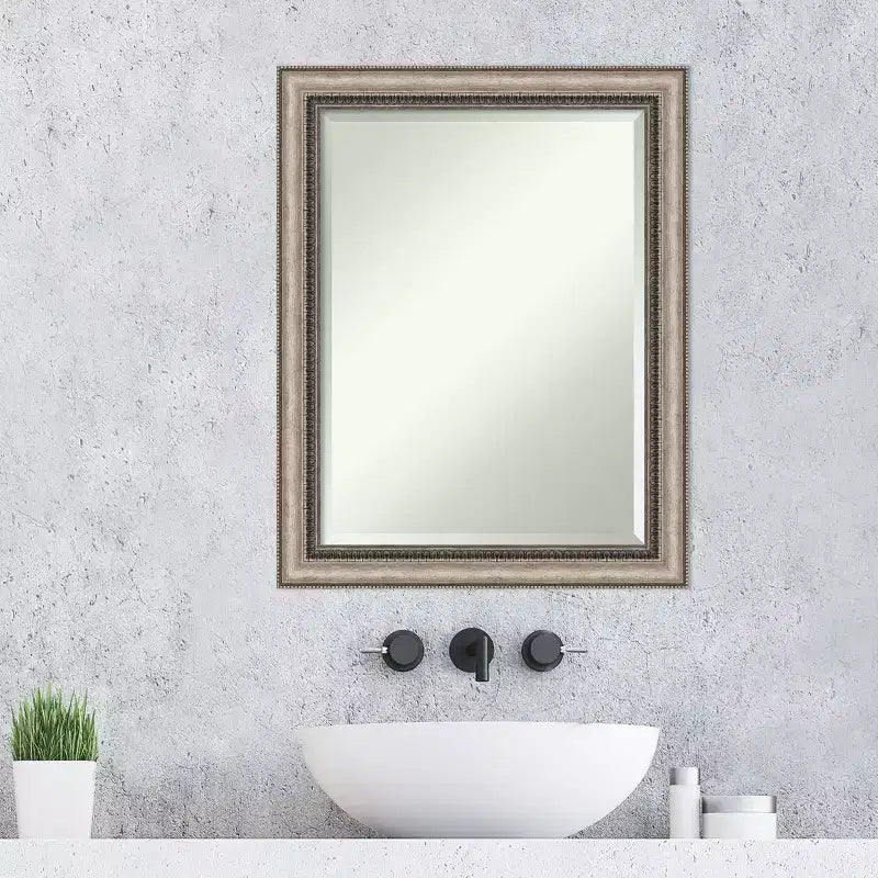 Miroir mural de salle de bain avec cadre orné, finition argentée, miroir décoratif